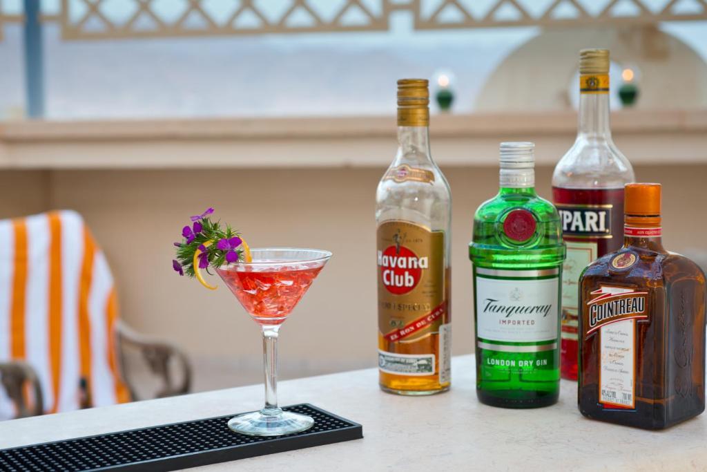 Herods Boutique Eilat A Premium Collection By Fattal Hotels Exterior photo Tanqueray, Havana Club, and Pärli