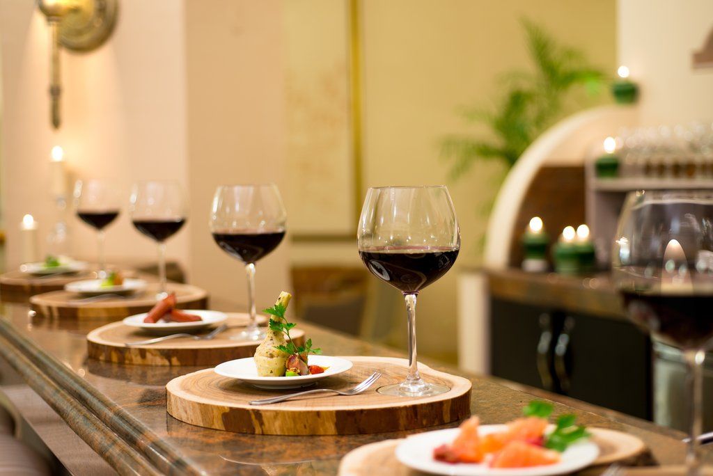 Herods Boutique Eilat A Premium Collection By Fattal Hotels Exterior photo Wine and tapas