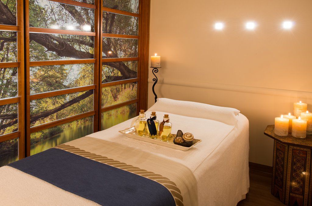 Herods Boutique Eilat A Premium Collection By Fattal Hotels Exterior photo A massage table