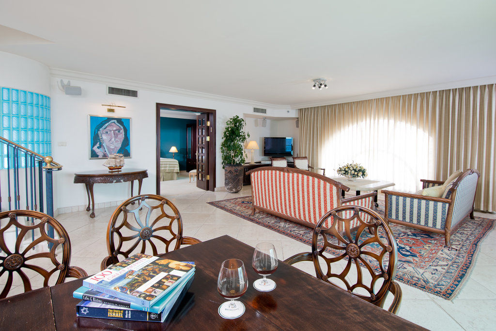 Herods Boutique Eilat A Premium Collection By Fattal Hotels Exterior photo Suite at the hotel